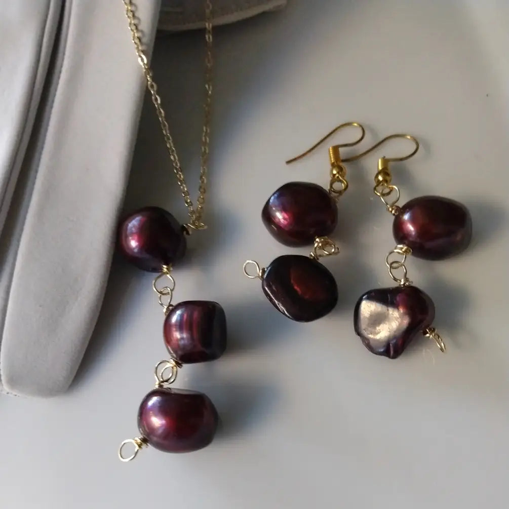 Spiced Berries Freshwater Pearl Chain Necklace+ Earring Set