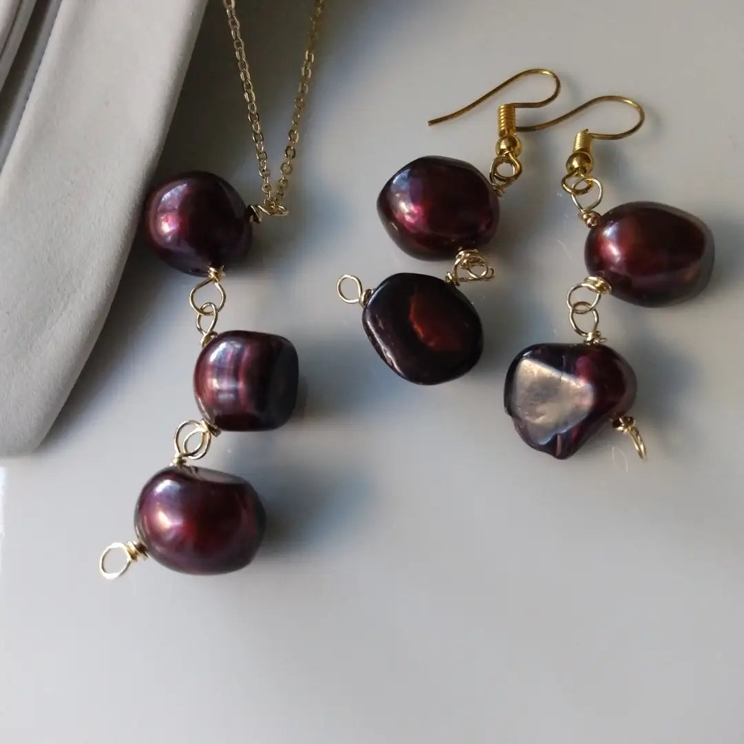 Spiced Berries Freshwater Pearl Chain Necklace+ Earring Set