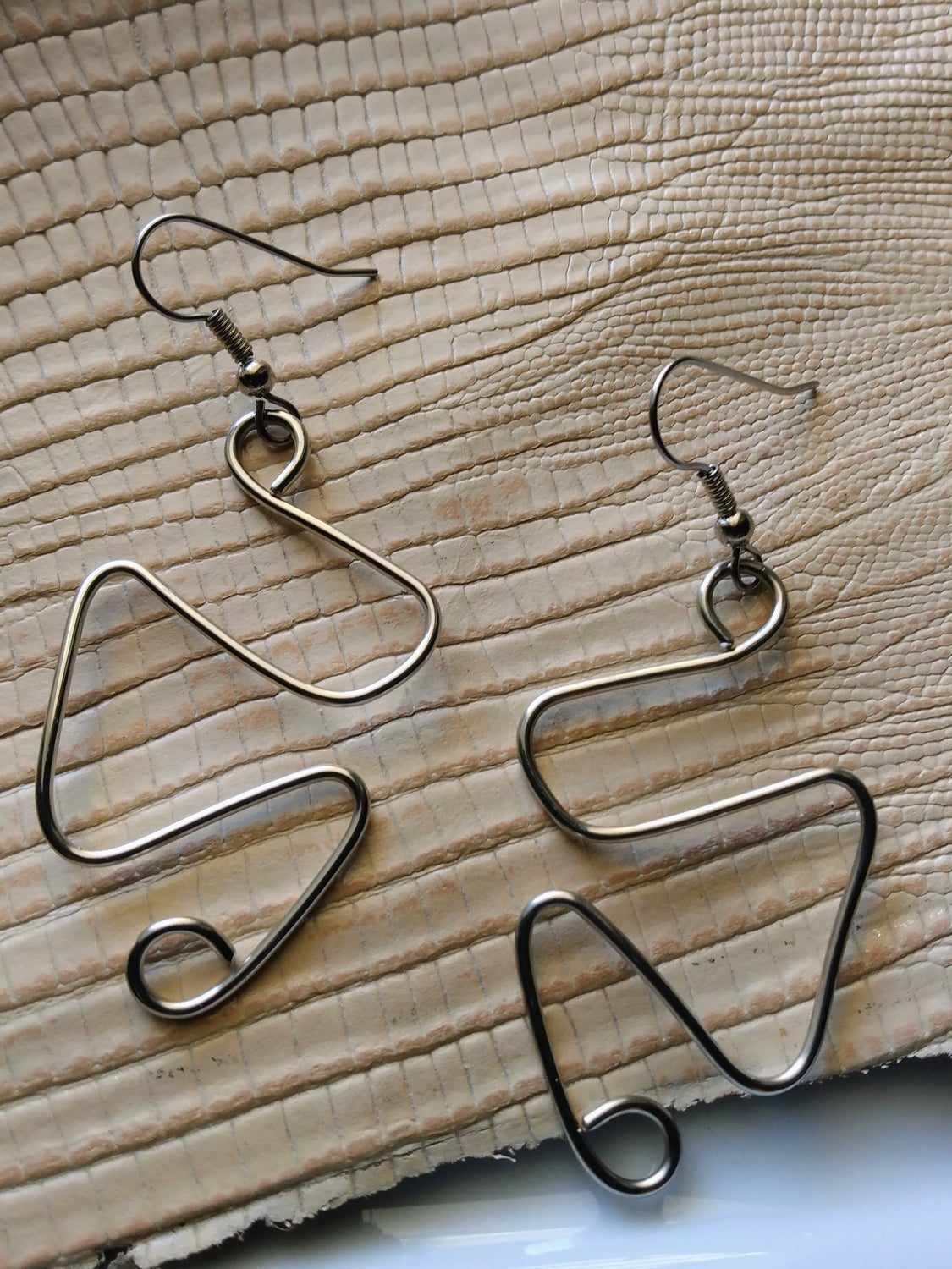 Nickel Silver Wavy Wire Dangle Earrings #9